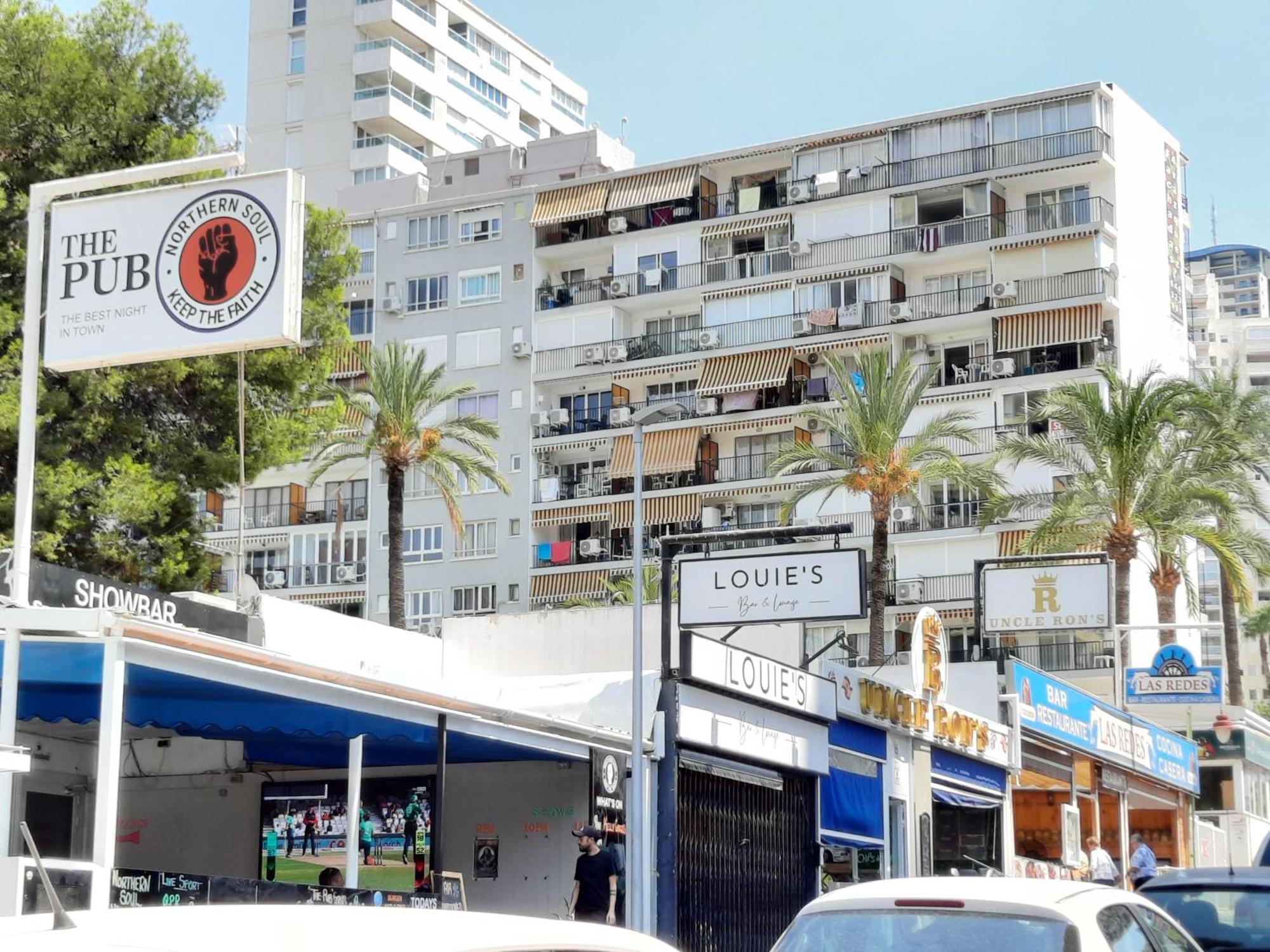 Happy Loix Wifi Aa Garage Piscina Benidorm Eksteriør billede